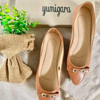 Cherrie Pointed Doll Shoe Hairclip Style Accent