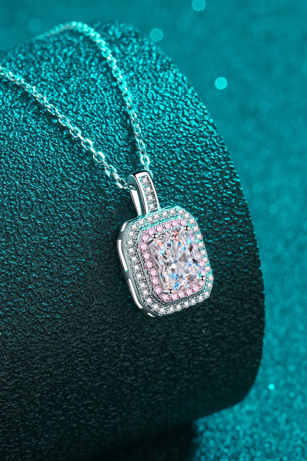 Geometric Pendant 1 Carat Moissanite Chain Necklace