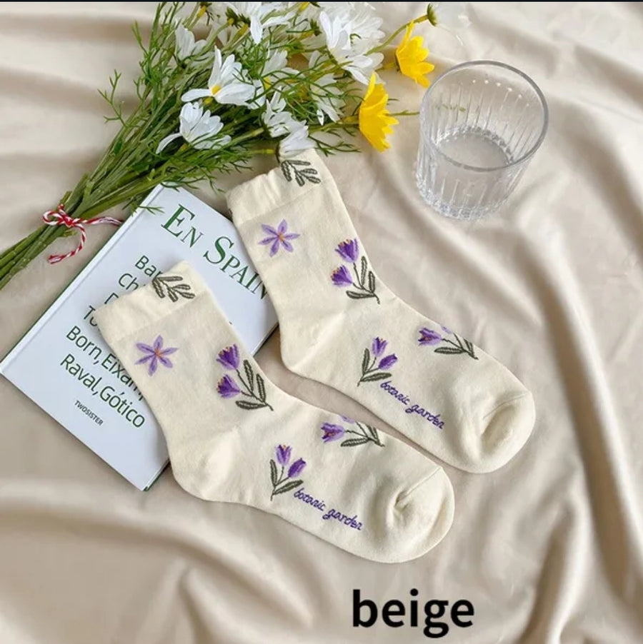 One Pair of Botanical Garden Floral Socks