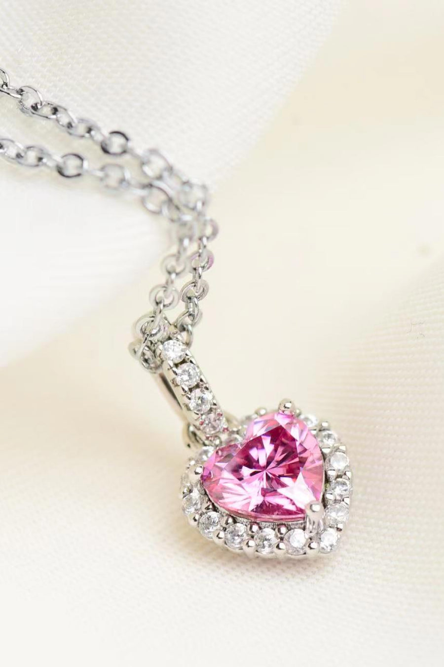 One Pretty Love 1 Carat Moissanite Heart Pendant Necklace