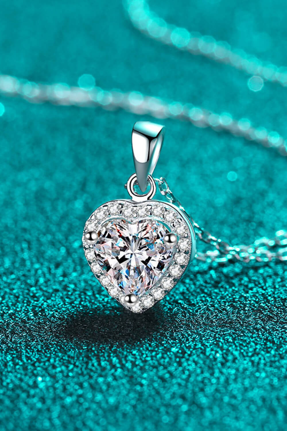 Shining Love 1 Carat Moissanite Pendant Chain Necklace