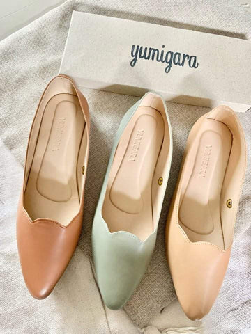 Cirila Scalloped Pointed Flats