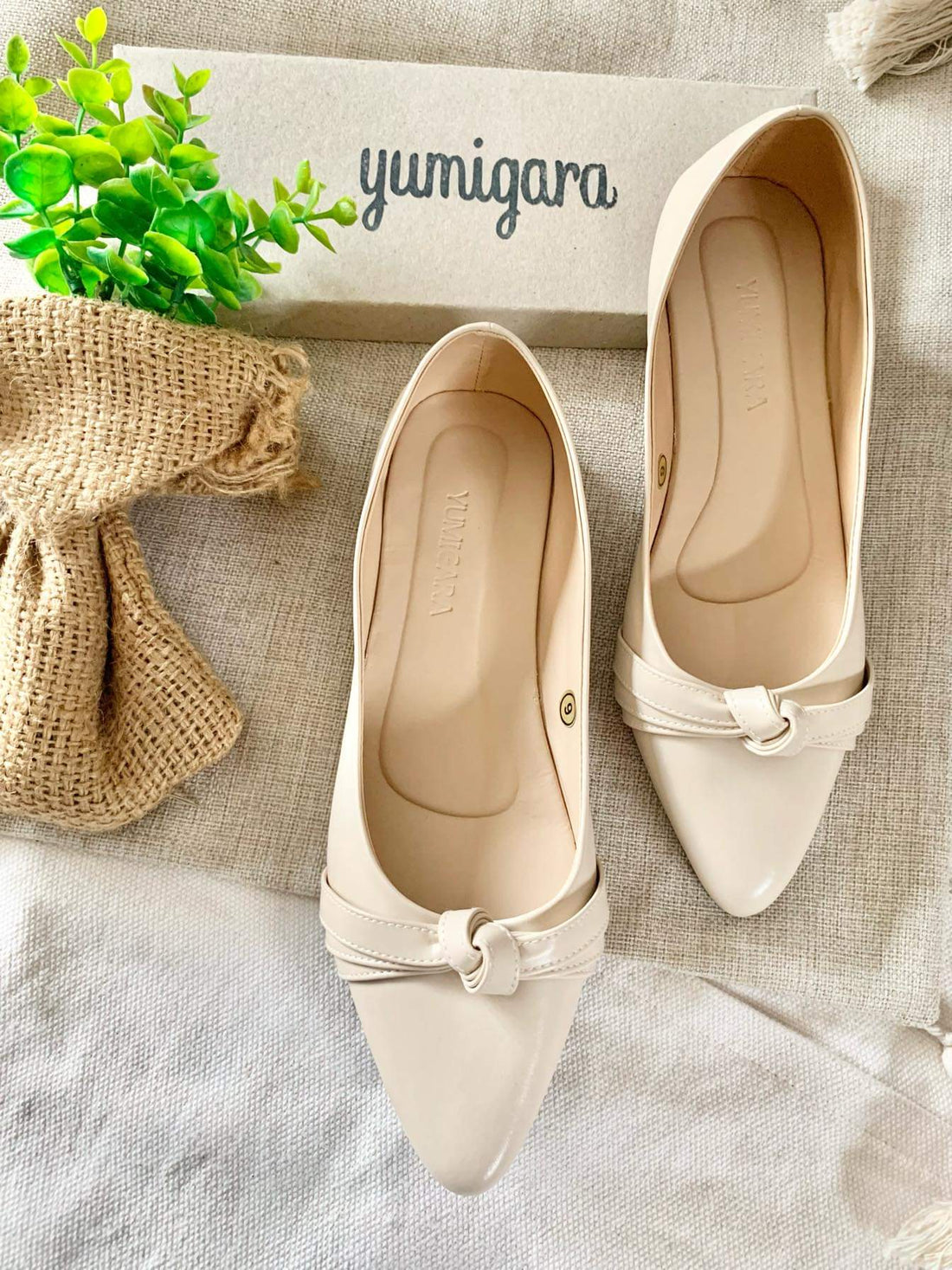 Kiara Knot Accent Pointed Doll Shoes